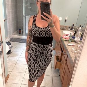 Women’s bebe knee length bodycon dress size women’s small